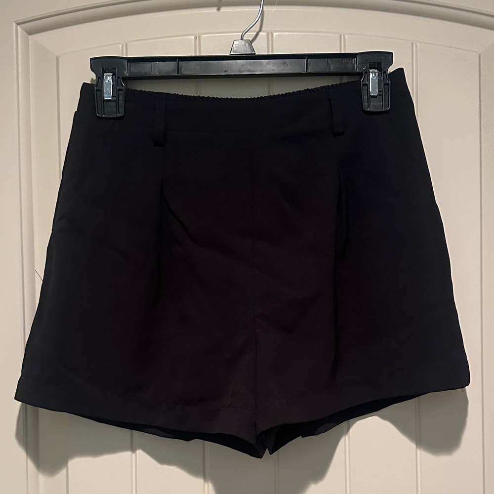 Classic Black Women’s Shorts Size Small,NWOT